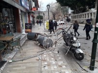 RECEP PEKER - Antalya'da Fırtına Güneş Kollektörünü Söktü