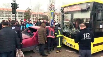 Bursa'da Otomobille Halk Otobüsü Çarpıştı Açıklaması 1 Yaralı