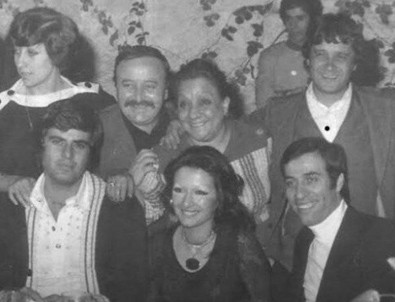 Duygulandıran Ayşen Gruda paylaşımı: Bir tek ben kaldım bu fotoğraftan