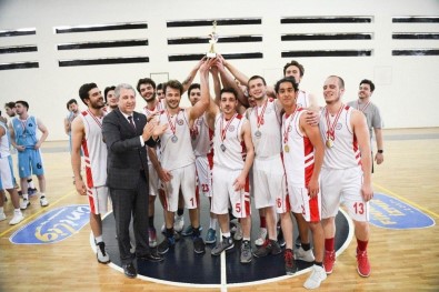 Ege'li Öğrencilere 94 Ödül