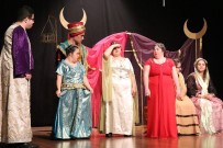 ENGELLİ ANNESİ - Engelli Kursiyerlerden Tiyatro Gösterimi
