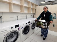 İŞ GÖRÜŞMESİ - Muratpaşa'nın Halk Çamaşırhaneleri Büyük İlgi Görüyor