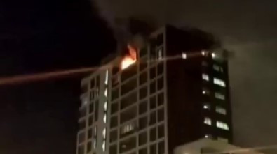 Rusya'da 15 Katlı Binada Yangın Açıklaması 2 Ölü