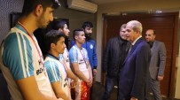 MEHMET ERIŞ - Türkiye Şampiyonları Madalyalarını Demirkol'a Hediye Etti