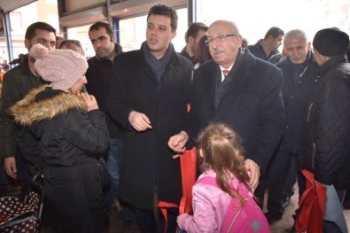 Çorlu'da Bez Torba Dağıtımı