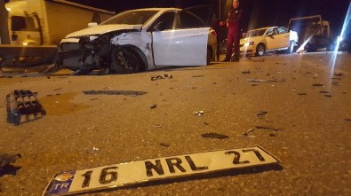 Feci Kazada İki Otomobil Kafa Kafaya Çarpıştı Açıklaması 3 Yaralı