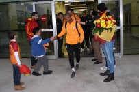 SİNAN GÜMÜŞ - Galatasaray İzmir'de