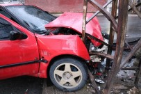 Kahramanmaraş'ta Trafik Kazası Açıklaması 2 Yaralı