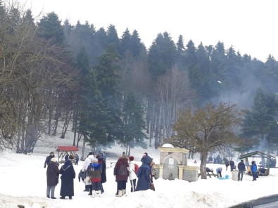 Abant Tabiat Parkı'nda İnsan Seli