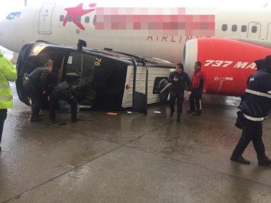 Antalya Havalimanı'nda Hortum Açıklaması 11 Yaralı
