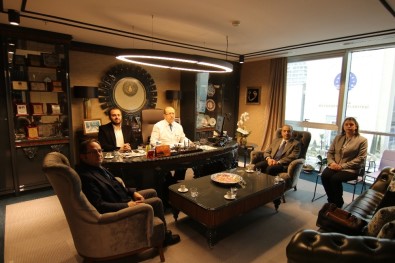 Hayat Vakfı Gelecek Nesillere Sahip Çıkıyor