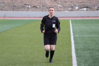 MUSTAFA AVCı - Nevşehir'de İlk Kez Bir Kadın Hakem Maça Çıktı