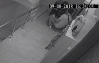 ALARM SİSTEMİ - (ÖZEL ) Alışveriş Yapar Gibi Seçtikleri Ayakkabıları Çaldılar