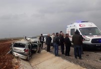 Park Halindeki Otomobile Çarptı Açıklaması 6 Yaralı