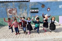 İNSANI YARDıM VAKFı - Savaşın Çocuklarından Resim Ve El İşi Sergisi