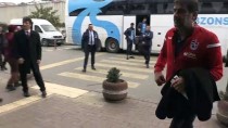 SIVAS 4 EYLÜL STADı - Trabzonspor Kafilesi Sivas'a Gitti