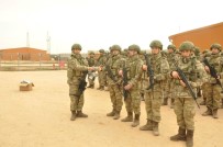 ÇAM SAKıZı - Atkı Gönderen Öğrencilere Mehmetçikten Teşekkür