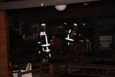 Başkent'te Restoranda Korkutan Yangın