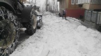 KAR YIĞINLARI - Hakkari'de Karla Mücadele Çalışması