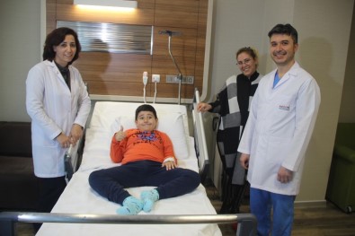 Hemofili Hastası 7 Yaşındaki Çocuk Hiçbir Risk Olmadan Sünnet Oldu