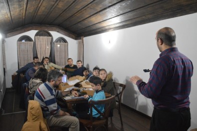 Kastamonu'daki Millet Kıraathanesi Teknoloji Yuvası Gibi Hizmet Veriyor