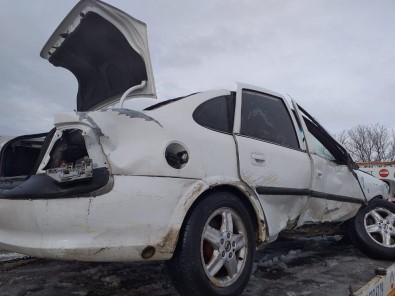 Konya'da Otomobil Devrildi Açıklaması 6 Yaralı