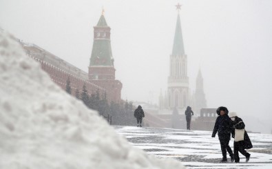 Moskova'da 70 Yılın Kar Rekoru