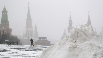 Moskova'da Son 70 Yılın Kar Rekoru