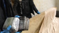 (Özel) İstanbul'da Narkotik Operasyonunda 3 Kilogram Kokain Ele Geçirildi