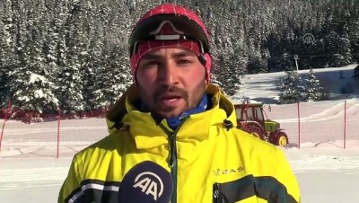 Üniversiteliler Kayak Eğitimini Yıldıztepe'de Alıyor