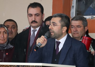 AK Parti Edremit Belediye Başkan Adayı İsmail Say'a Yoğun İlgi