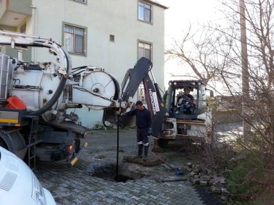 Büyükşehir'den Yağışla Gelen Olumsuzluklara Anında Müdahale