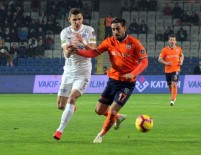 UĞUR UÇAR - Spor Toto Süper Lig Açıklaması M.Başakşehir Açıklaması 1 - Kasımpaşa Açıklaması 0 (İlk Yarı)