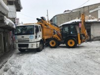 Çaldıran'da 103 Yerleşim Yerinin Yolu Kapandı