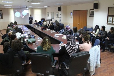 Girişimci Kadınlara Sosyal Medya Eğitimi Verildi
