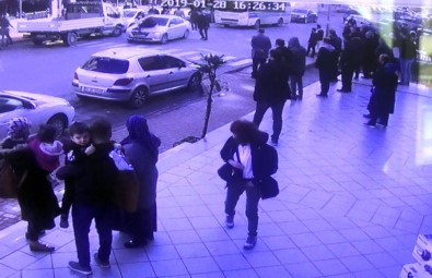 Kendi Çocuğunu Kaçırdı, Ortalığı Birbirine Kattı