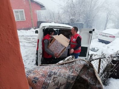 Kızılaydan Dar Gelirli Ailelere Destek