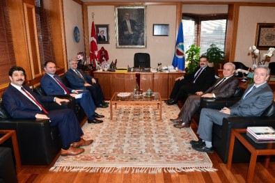 Rektör Çomaklı'ya Ziyaretler