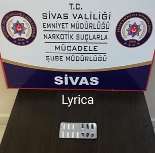 Sivas'ta Sokak Satıcılarına Operasyon Açıklaması 3 Tutuklama