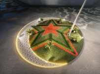 Turgutlu'da Altay Meydanına Ay-Yıldız Motifi