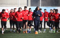 ÜMİT ÖZAT - Ümit Özat Açıklaması 'Fiziksel Olarak İki Hafta Sıkıntılı Olacaktır'