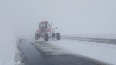 Van'da Sis Kurubaş Geçidi'nde Etkili Oluyor