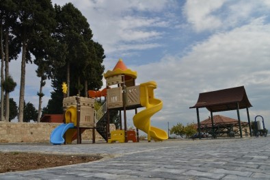 Akdeniz Belediyesi'nden 3 Bin Metrekarelik Yeni Park