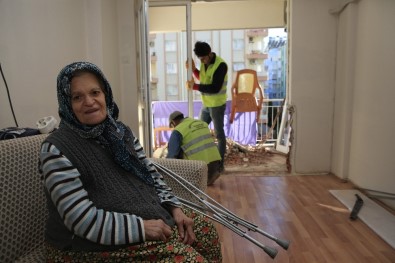 Büyükşehir'den Fatma Teyze'ye Yeni Balkon