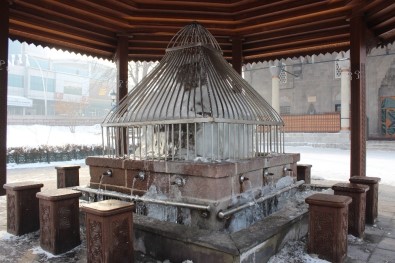 Erzurum'da Kutup Soğukları Hayatı Dondurdu