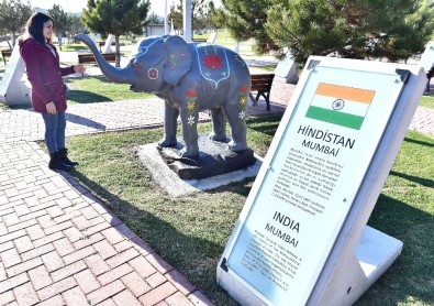 İzmir 'Kardeşlerini' Unutmadı