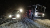 Kazdağları'nda Kar Nedeniyle Onlarca Araç Yolda Mahsur Kaldı
