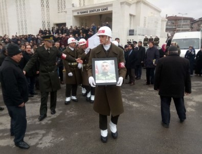 Kilis'te Kaza Kurşunu İle Şehit Olan Asker Son Yolculuğuna Uğurlandı