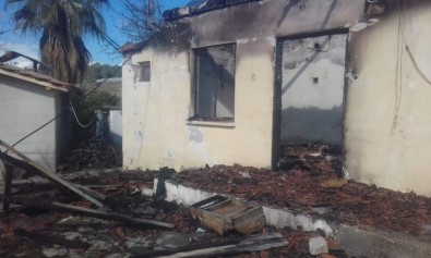 Kumluca'da Ev Yangını