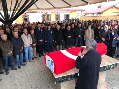 Hayatını Kaybeden Eski Milletvekili Yıldırım, Toprağa Verildi
